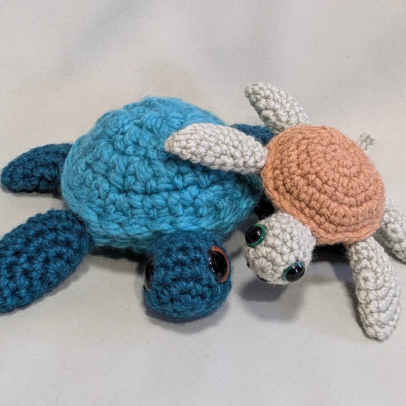 2025/10 Sea turtles in two different sizes and colourways